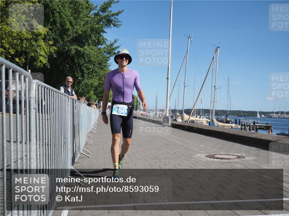 17.08.2025 - KN Förde Triathlon 2025 KatJ http://msf.ph/oto/8593059 17.08.2025 11:34:54 Laufen 266 meine-sportfotos.de