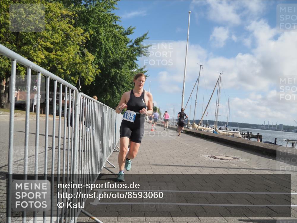 17.08.2025 - KN Förde Triathlon 2025 KatJ http://msf.ph/oto/8593060 17.08.2025 10:20:41 Laufen 139, 157, 185, 240 meine-sportfotos.de
