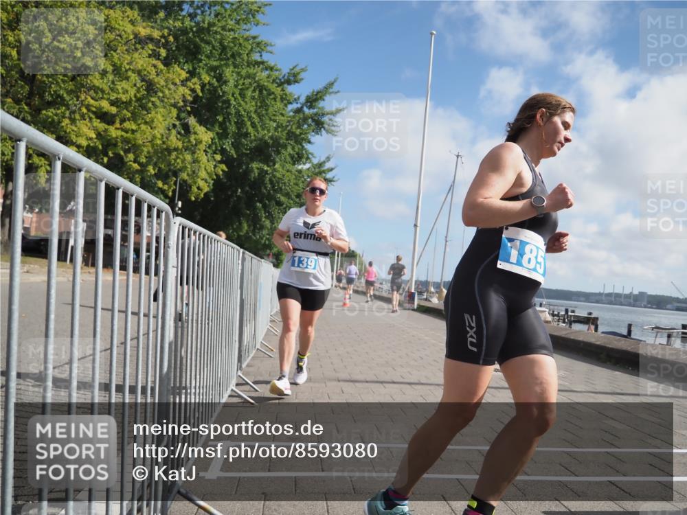 17.08.2025 - KN Förde Triathlon 2025 KatJ http://msf.ph/oto/8593080 17.08.2025 10:20:41 Laufen 139, 157, 185, 240 meine-sportfotos.de