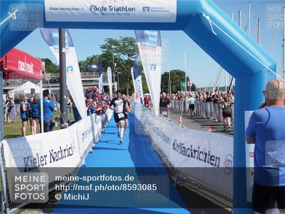 17.08.2025 - KN Förde Triathlon 2025 MichiJ http://msf.ph/oto/8593085 17.08.2025 12:00:13 Laufen 267, 269 meine-sportfotos.de