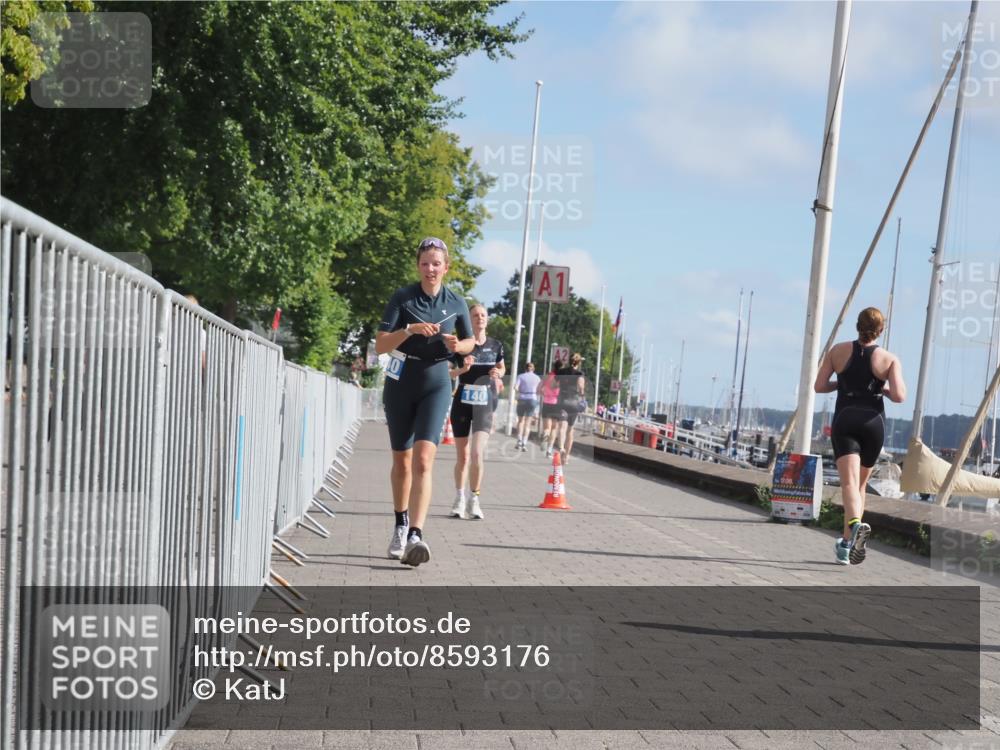 17.08.2025 - KN Förde Triathlon 2025 KatJ http://msf.ph/oto/8593176 17.08.2025 10:20:47 Laufen 140, 157, 158, 240 meine-sportfotos.de