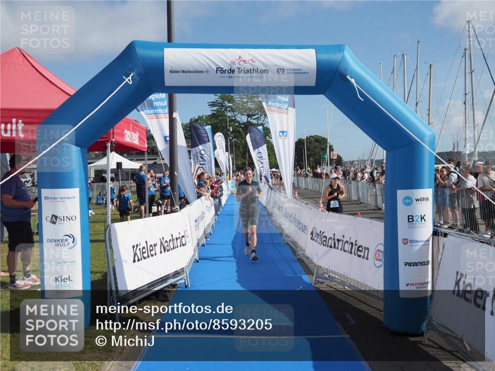 17.08.2025 - KN Förde Triathlon 2025 MichiJ http://msf.ph/oto/8593205 17.08.2025 10:36:38 Laufen 240 meine-sportfotos.de