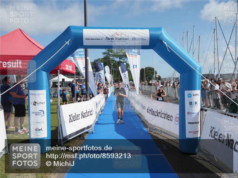 17.08.2025 - KN Förde Triathlon 2025 MichiJ http://msf.ph/oto/8593213 17.08.2025 10:36:38 Laufen 240 meine-sportfotos.de