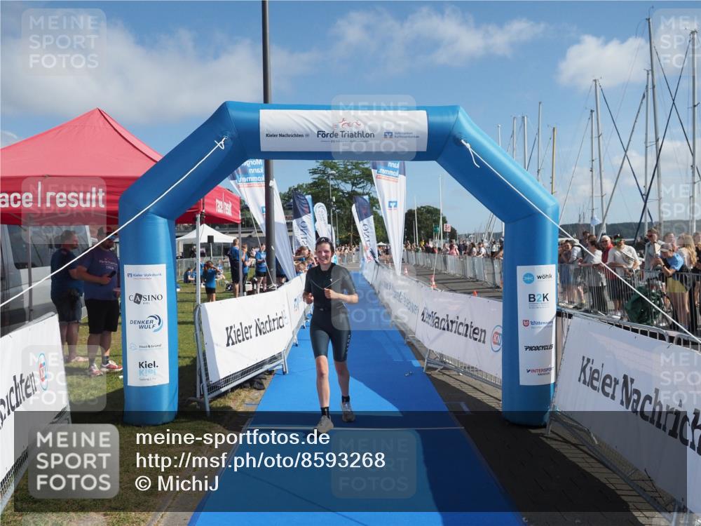 17.08.2025 - KN Förde Triathlon 2025 MichiJ http://msf.ph/oto/8593268 17.08.2025 10:36:39 Laufen 240 meine-sportfotos.de