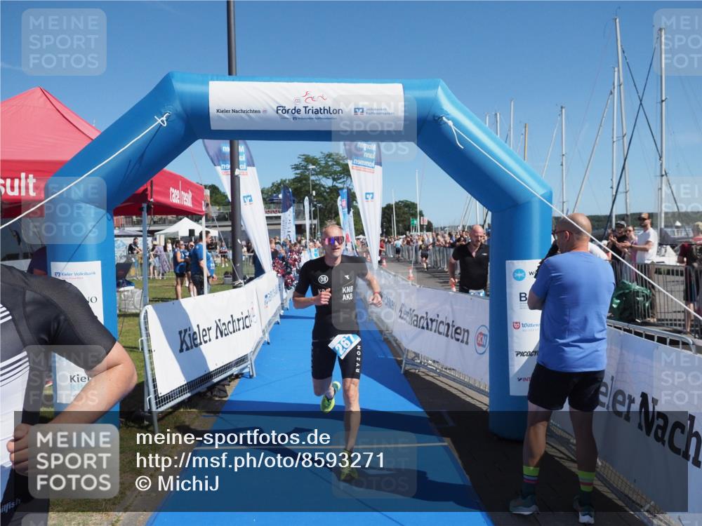 17.08.2025 - KN Förde Triathlon 2025 MichiJ http://msf.ph/oto/8593271 17.08.2025 12:00:16 Laufen 267, 269 meine-sportfotos.de