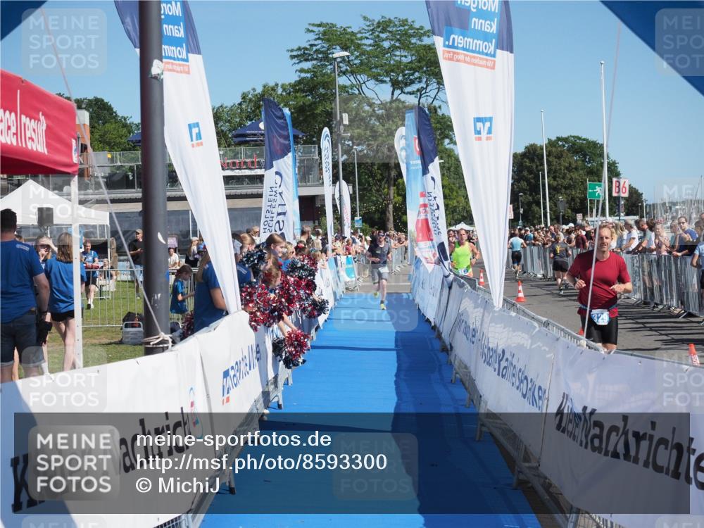 17.08.2025 - KN Förde Triathlon 2025 MichiJ http://msf.ph/oto/8593300 17.08.2025 12:00:20 Laufen 267, 269 meine-sportfotos.de