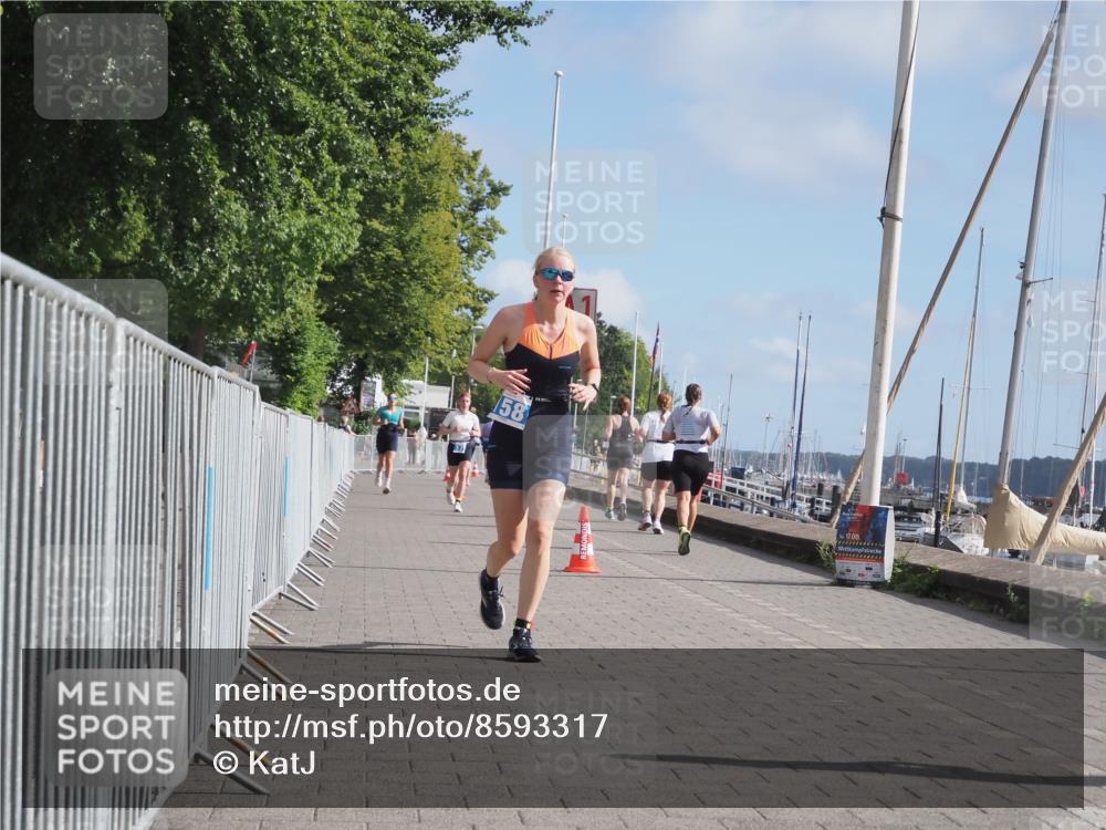 17.08.2025 - KN Förde Triathlon 2025 KatJ http://msf.ph/oto/8593317 17.08.2025 10:20:55 Laufen 140, 158 meine-sportfotos.de