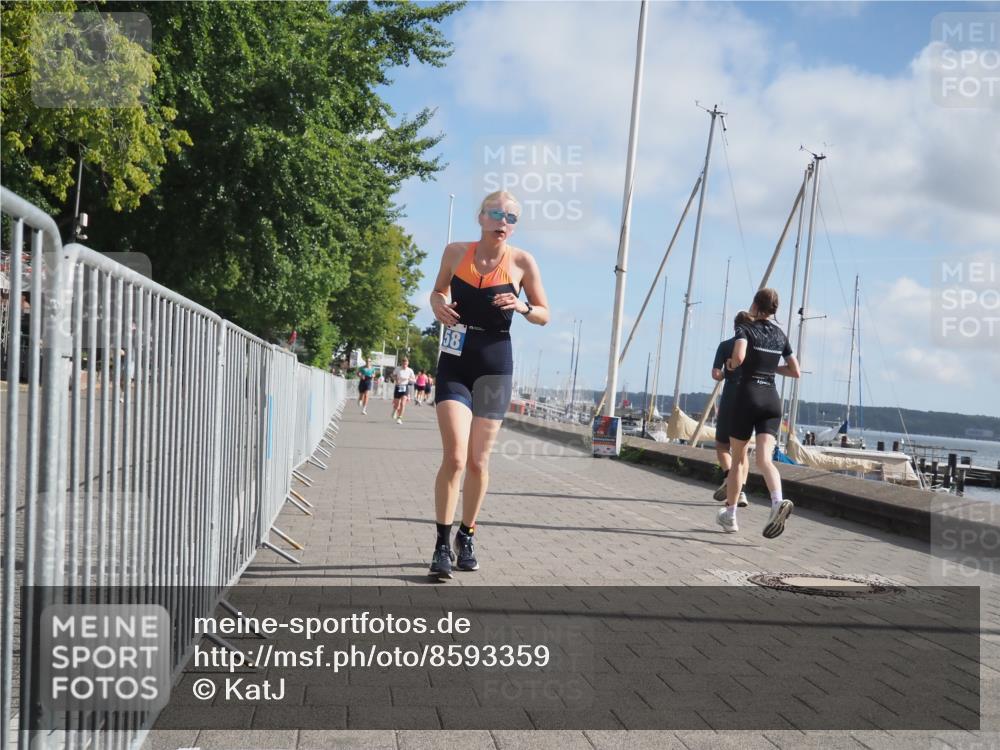 17.08.2025 - KN Förde Triathlon 2025 KatJ http://msf.ph/oto/8593359 17.08.2025 10:20:56 Laufen 158 meine-sportfotos.de