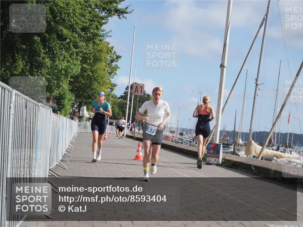 17.08.2025 - KN Förde Triathlon 2025 KatJ http://msf.ph/oto/8593404 17.08.2025 10:21:04 Laufen 179, 220 meine-sportfotos.de