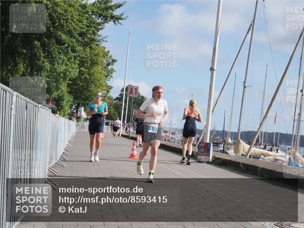 17.08.2025 - KN Förde Triathlon 2025 KatJ http://msf.ph/oto/8593415 17.08.2025 10:21:04 Laufen 179, 220 meine-sportfotos.de