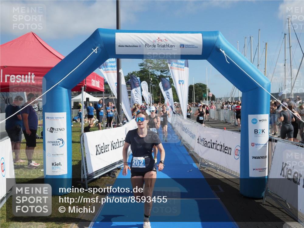 17.08.2025 - KN Förde Triathlon 2025 MichiJ http://msf.ph/oto/8593455 17.08.2025 10:37:01 Laufen 185, 202, 250 meine-sportfotos.de