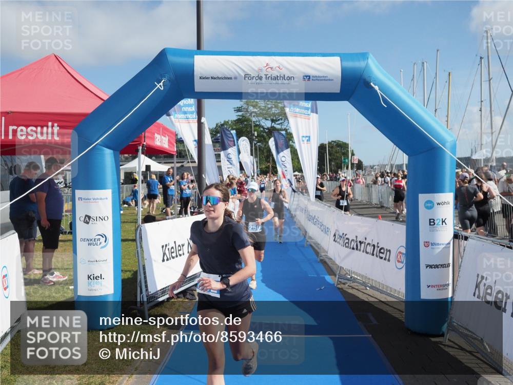 17.08.2025 - KN Förde Triathlon 2025 MichiJ http://msf.ph/oto/8593466 17.08.2025 10:37:01 Laufen 185, 202, 250 meine-sportfotos.de