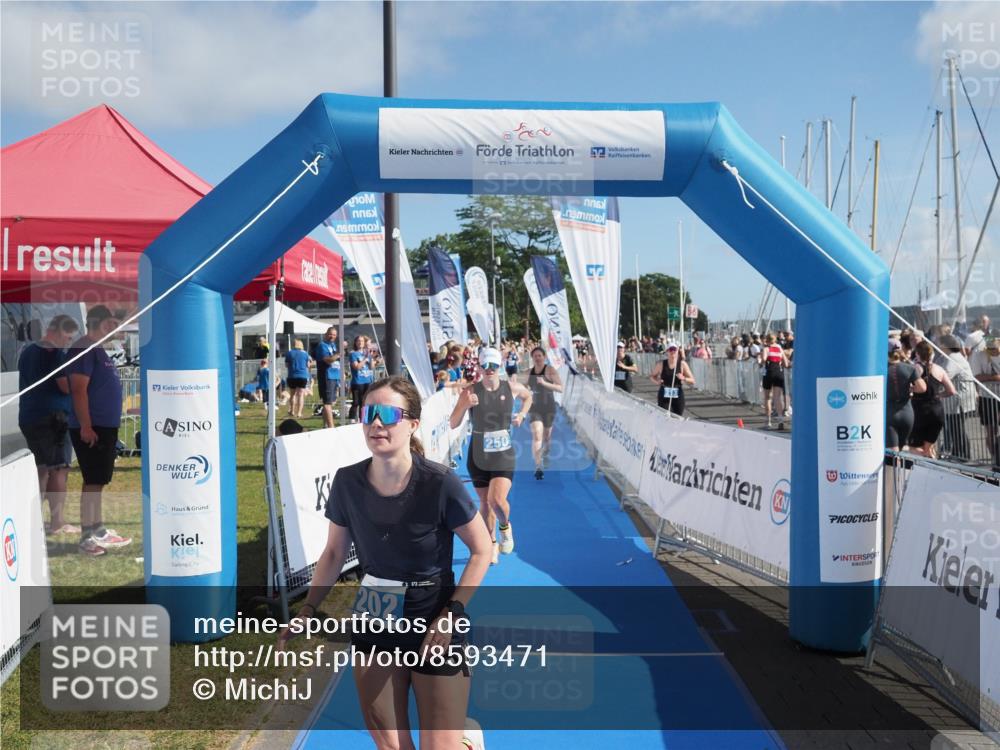 17.08.2025 - KN Förde Triathlon 2025 MichiJ http://msf.ph/oto/8593471 17.08.2025 10:37:01 Laufen 185, 202, 250 meine-sportfotos.de