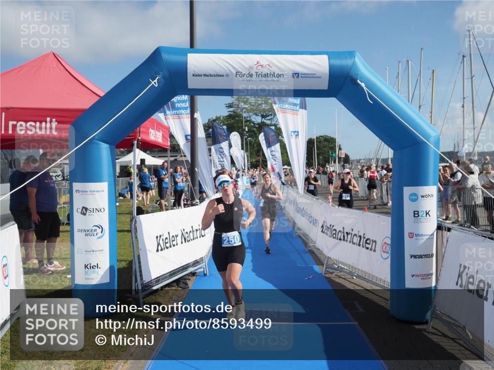17.08.2025 - KN Förde Triathlon 2025 MichiJ http://msf.ph/oto/8593499 17.08.2025 10:37:02 Laufen 185, 202, 250 meine-sportfotos.de