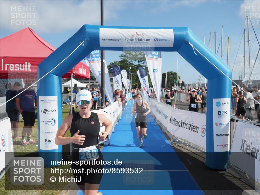 17.08.2025 - KN Förde Triathlon 2025 MichiJ http://msf.ph/oto/8593532 17.08.2025 10:37:03 Laufen 185, 202, 250 meine-sportfotos.de