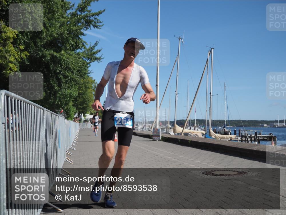 17.08.2025 - KN Förde Triathlon 2025 KatJ http://msf.ph/oto/8593538 17.08.2025 11:37:51 Laufen 264, 269 meine-sportfotos.de
