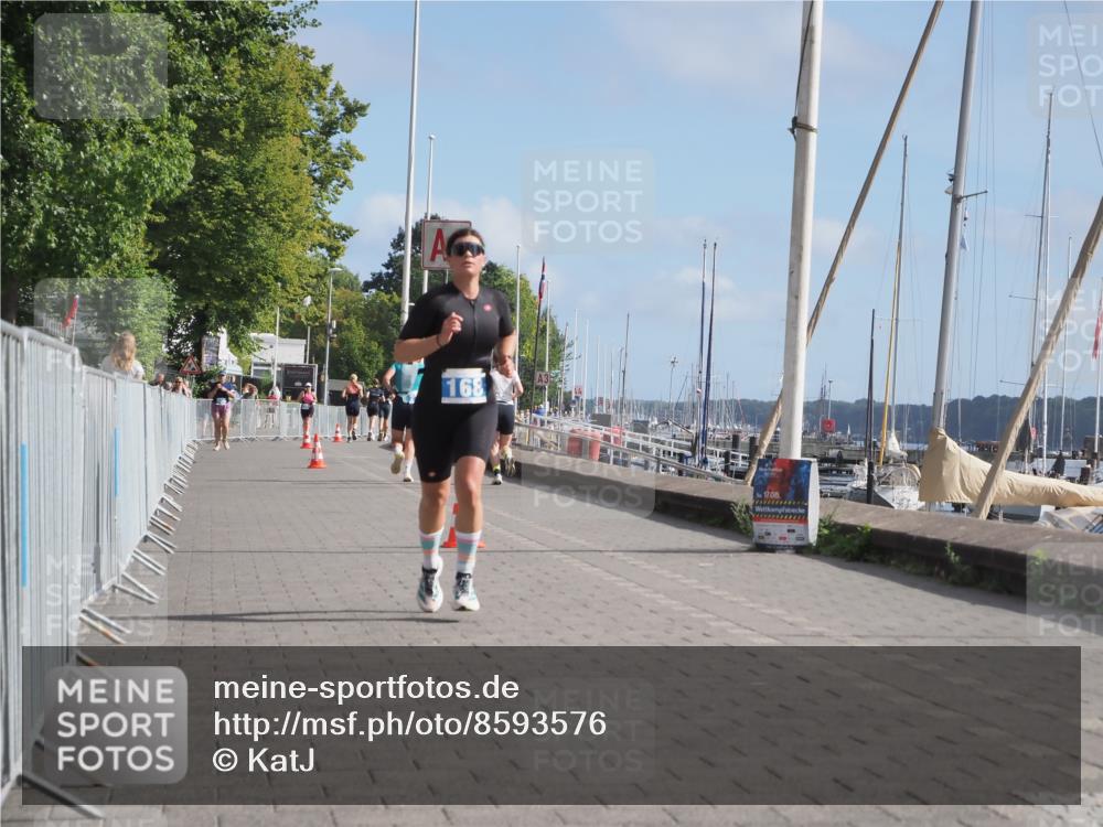 17.08.2025 - KN Förde Triathlon 2025 KatJ http://msf.ph/oto/8593576 17.08.2025 10:21:22 Laufen 168 meine-sportfotos.de