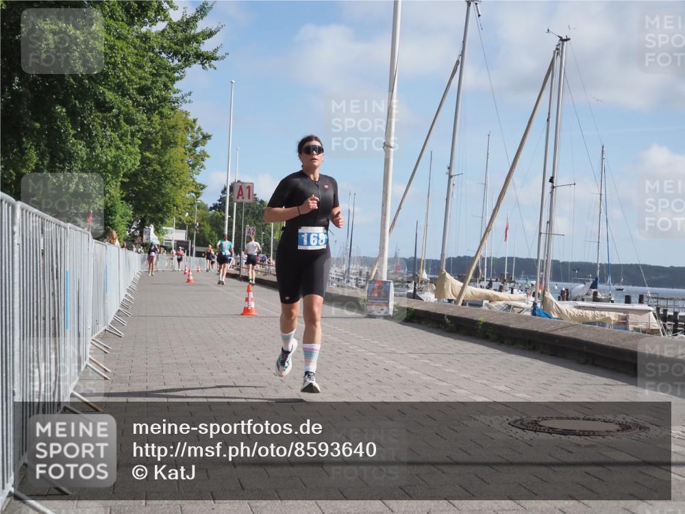 17.08.2025 - KN Förde Triathlon 2025 KatJ http://msf.ph/oto/8593640 17.08.2025 10:21:24 Laufen 168 meine-sportfotos.de