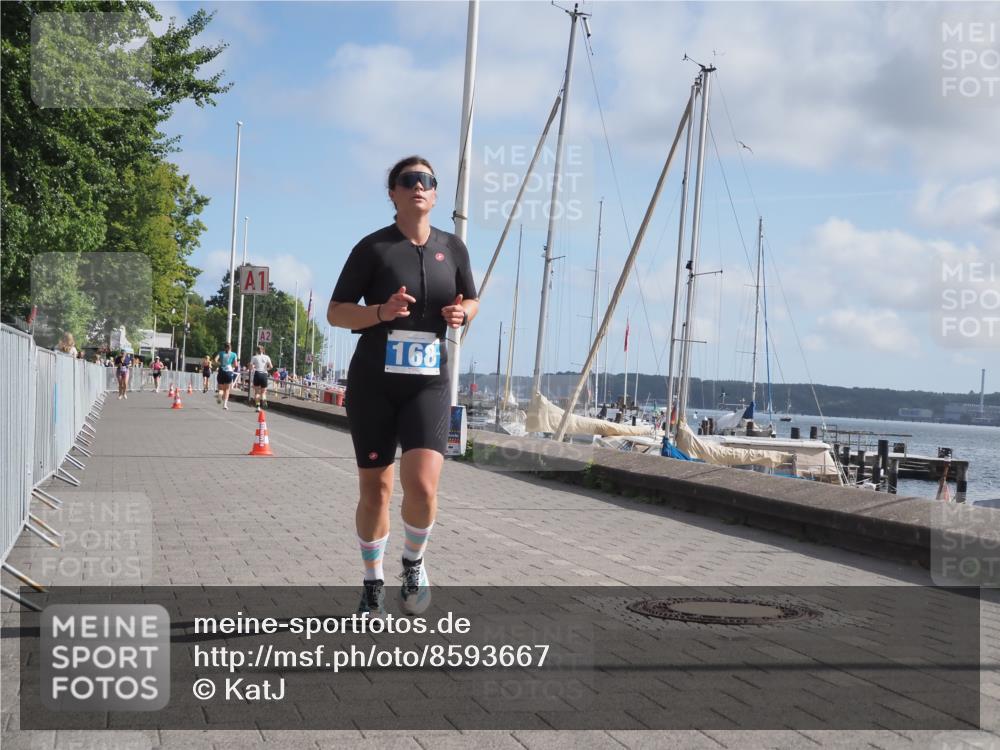 17.08.2025 - KN Förde Triathlon 2025 KatJ http://msf.ph/oto/8593667 17.08.2025 10:21:24 Laufen 168 meine-sportfotos.de
