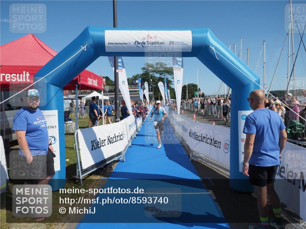 17.08.2025 - KN Förde Triathlon 2025 MichiJ http://msf.ph/oto/8593740 17.08.2025 12:01:13 Laufen 275, 287 meine-sportfotos.de