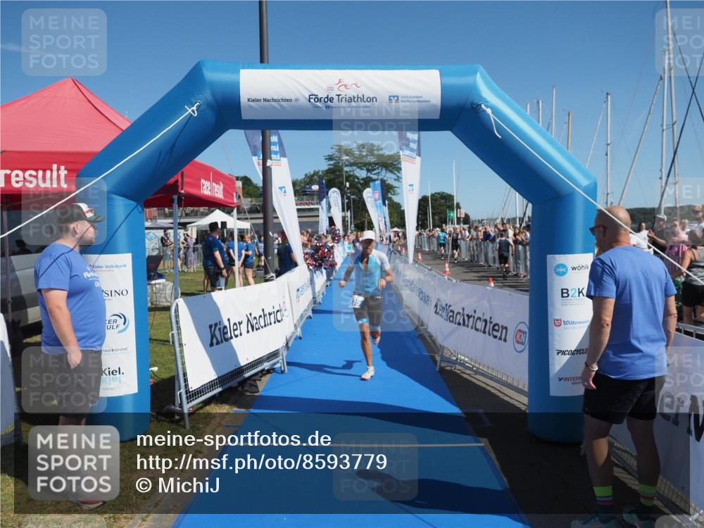17.08.2025 - KN Förde Triathlon 2025 MichiJ http://msf.ph/oto/8593779 17.08.2025 12:01:13 Laufen 275, 287 meine-sportfotos.de