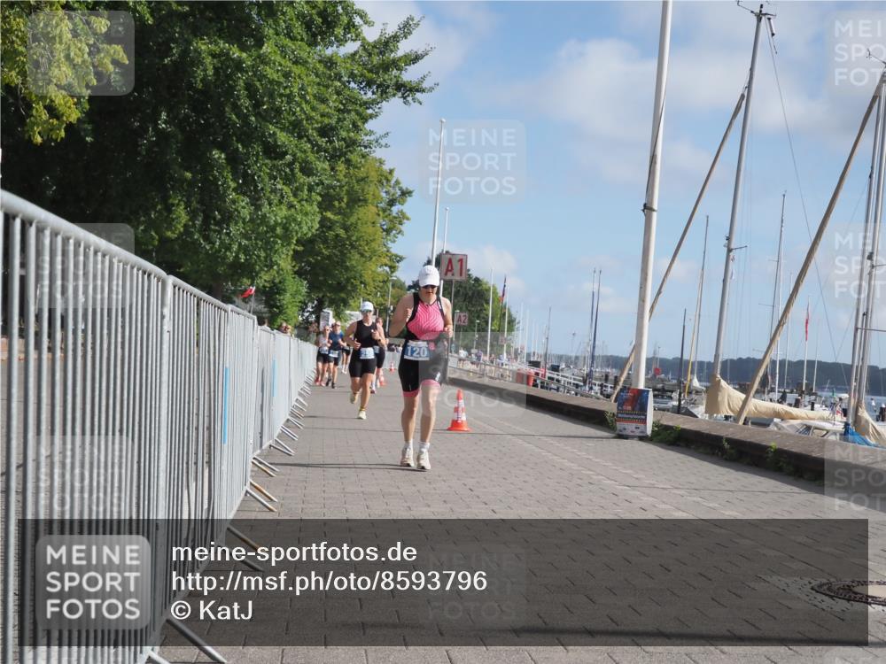 17.08.2025 - KN Förde Triathlon 2025 KatJ http://msf.ph/oto/8593796 17.08.2025 10:21:52 Laufen 120, 195, 250 meine-sportfotos.de
