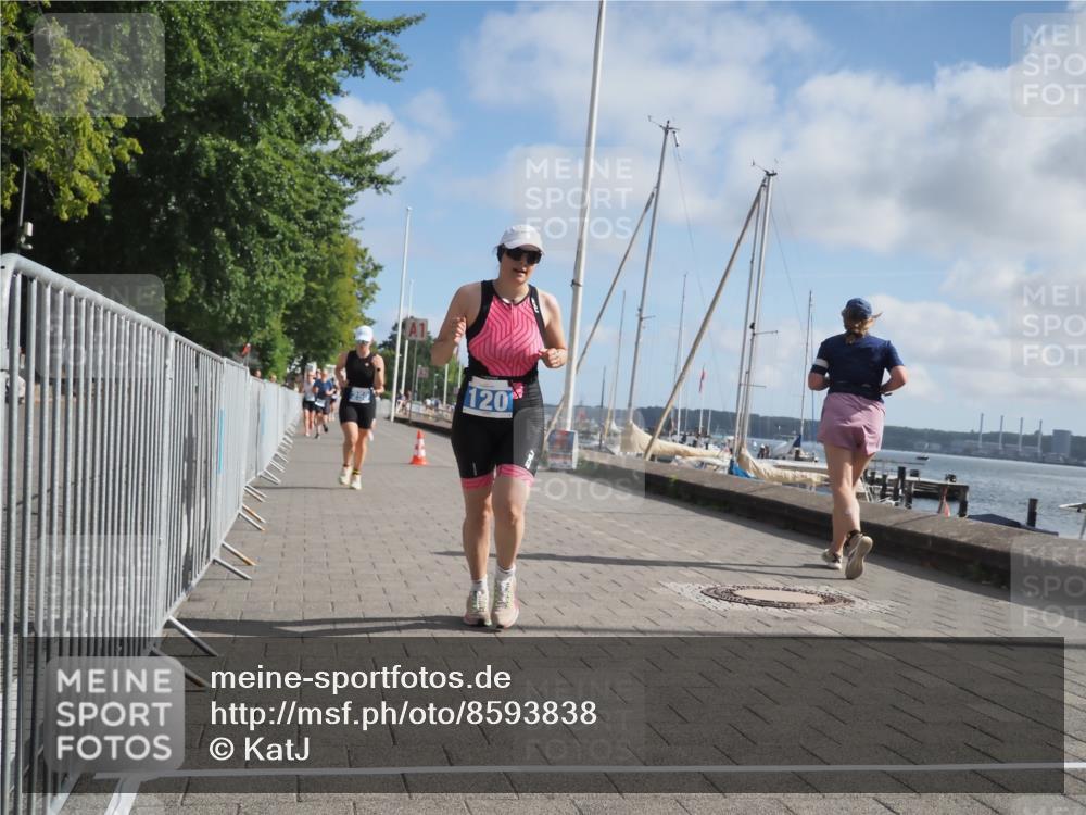 17.08.2025 - KN Förde Triathlon 2025 KatJ http://msf.ph/oto/8593838 17.08.2025 10:21:55 Laufen 120, 126, 148, 153, 224, 250 meine-sportfotos.de