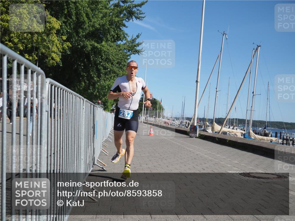 17.08.2025 - KN Förde Triathlon 2025 KatJ http://msf.ph/oto/8593858 17.08.2025 11:39:14 Laufen 270, 287 meine-sportfotos.de