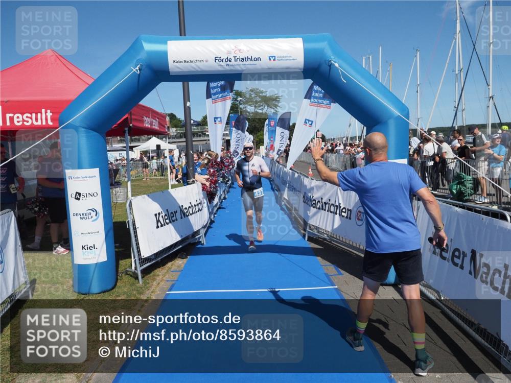 17.08.2025 - KN Förde Triathlon 2025 MichiJ http://msf.ph/oto/8593864 17.08.2025 13:54:10 Laufen 437, 513 meine-sportfotos.de