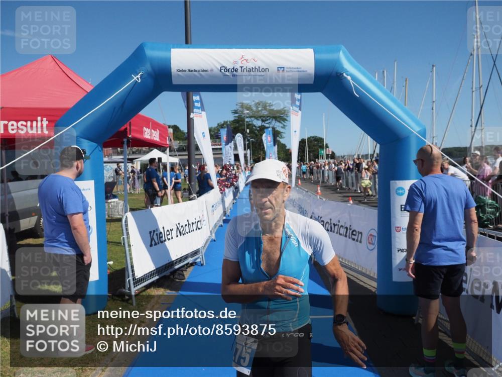 17.08.2025 - KN Förde Triathlon 2025 MichiJ http://msf.ph/oto/8593875 17.08.2025 12:01:15 Laufen 275, 287 meine-sportfotos.de