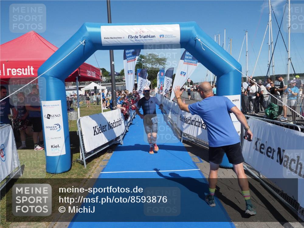 17.08.2025 - KN Förde Triathlon 2025 MichiJ http://msf.ph/oto/8593876 17.08.2025 13:54:11 Laufen 437, 513 meine-sportfotos.de