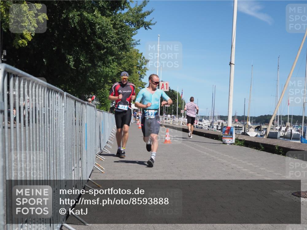 17.08.2025 - KN Förde Triathlon 2025 KatJ http://msf.ph/oto/8593888 17.08.2025 13:39:46 Laufen 412, 422 meine-sportfotos.de