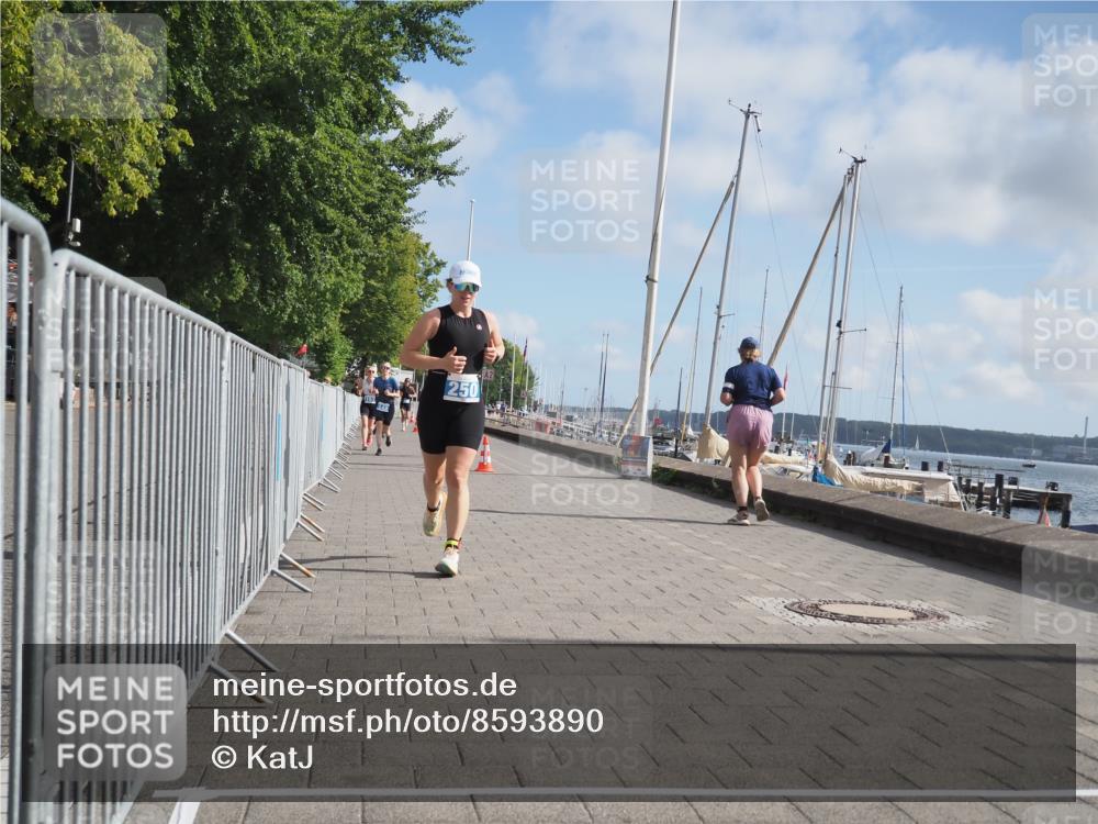 17.08.2025 - KN Förde Triathlon 2025 KatJ http://msf.ph/oto/8593890 17.08.2025 10:21:57 Laufen 120, 126, 148, 153, 224, 250 meine-sportfotos.de