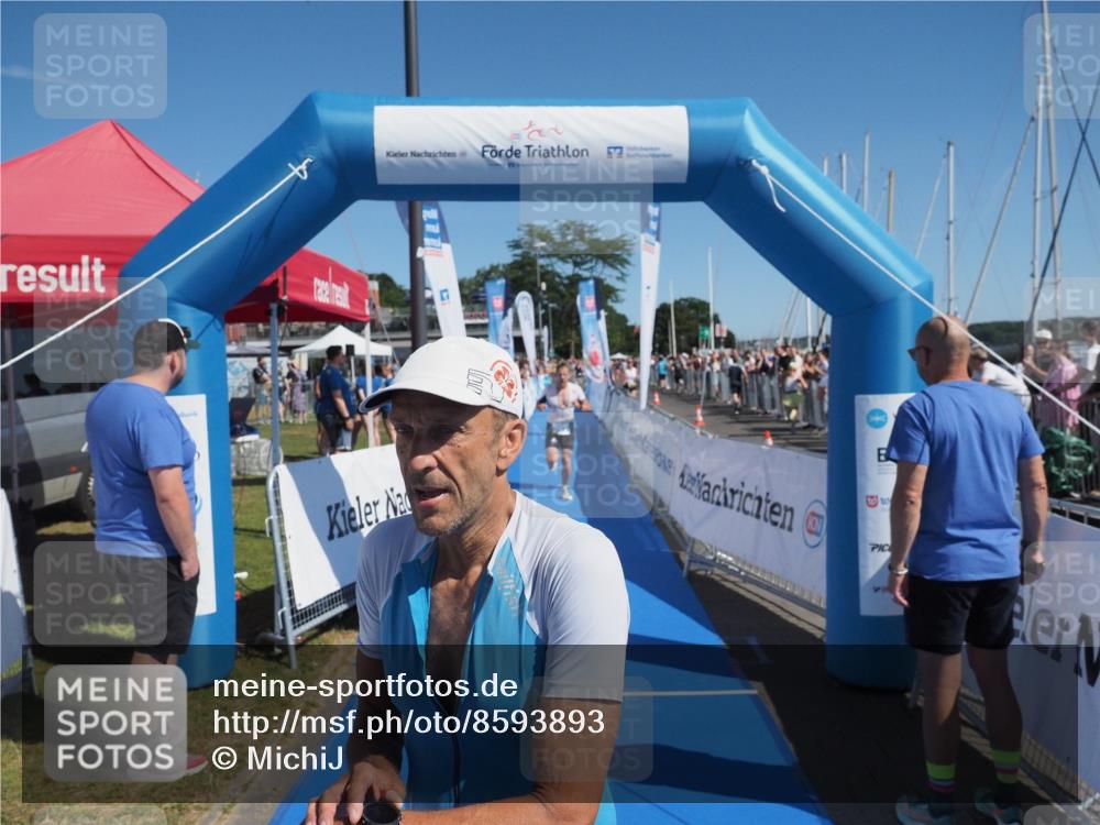 17.08.2025 - KN Förde Triathlon 2025 MichiJ http://msf.ph/oto/8593893 17.08.2025 12:01:16 Laufen 275, 287 meine-sportfotos.de