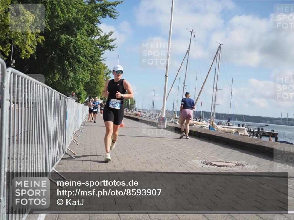 17.08.2025 - KN Förde Triathlon 2025 KatJ http://msf.ph/oto/8593907 17.08.2025 10:21:57 Laufen 120, 126, 148, 153, 224, 250 meine-sportfotos.de