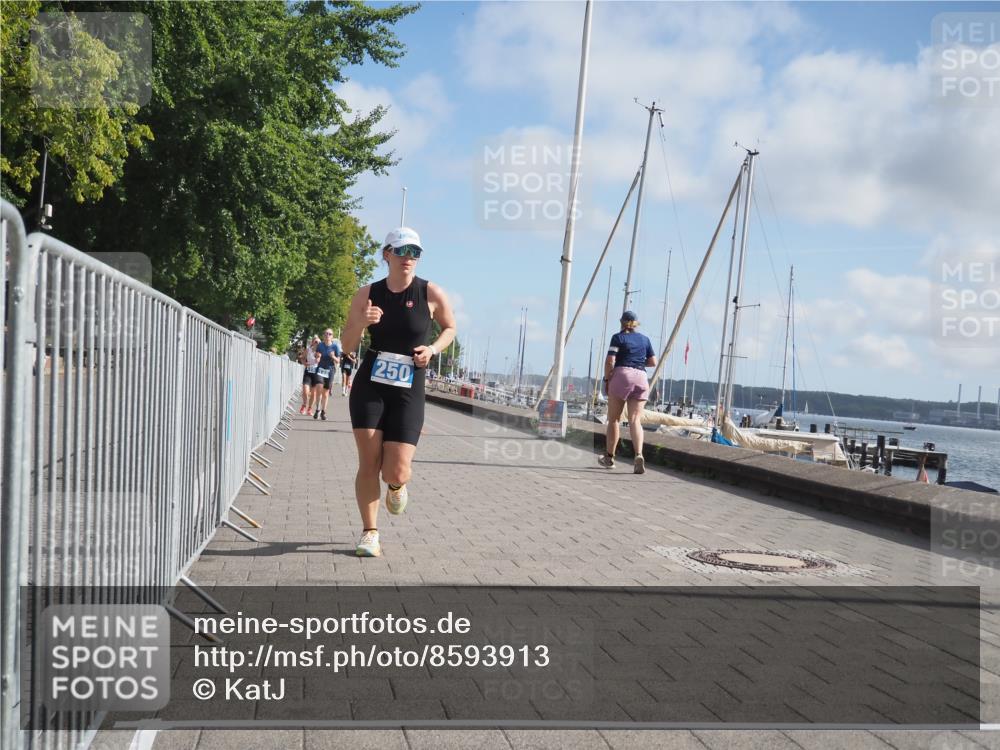 17.08.2025 - KN Förde Triathlon 2025 KatJ http://msf.ph/oto/8593913 17.08.2025 10:21:57 Laufen 120, 126, 148, 153, 224, 250 meine-sportfotos.de