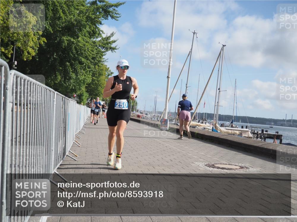 17.08.2025 - KN Förde Triathlon 2025 KatJ http://msf.ph/oto/8593918 17.08.2025 10:21:57 Laufen 120, 126, 148, 153, 224, 250 meine-sportfotos.de