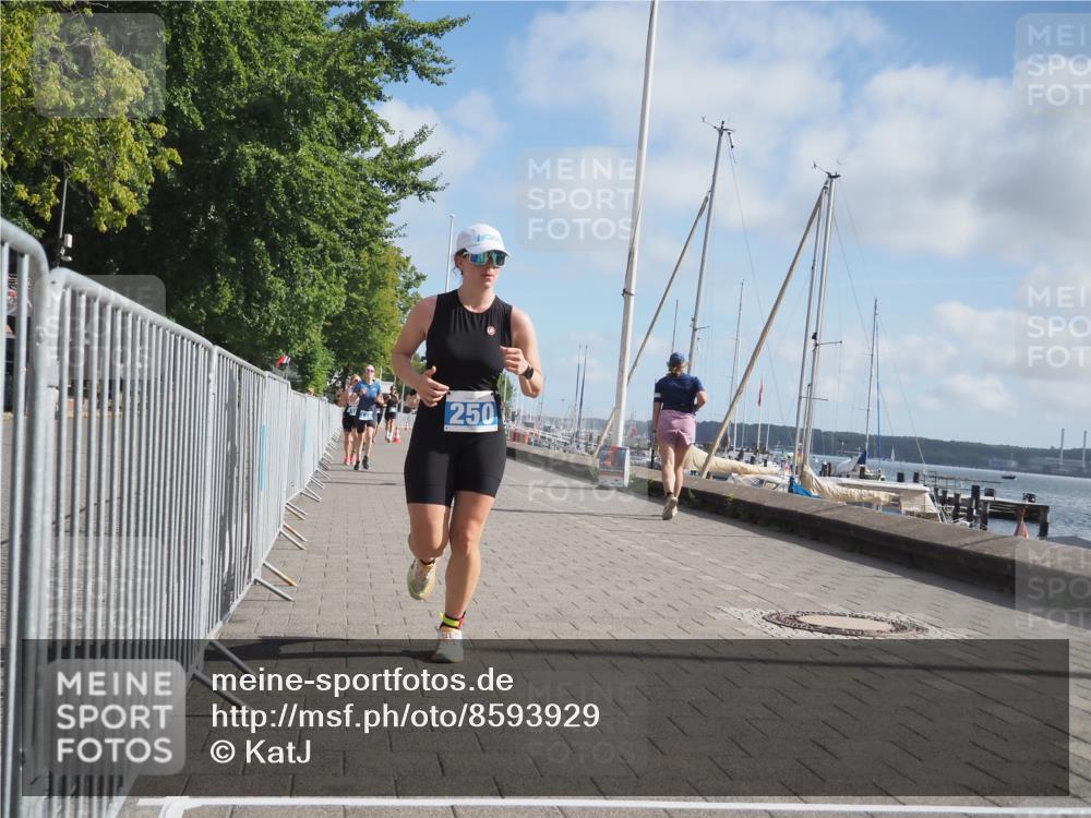 17.08.2025 - KN Förde Triathlon 2025 KatJ http://msf.ph/oto/8593929 17.08.2025 10:21:58 Laufen 120, 126, 147, 148, 153, 166, 224, 250 meine-sportfotos.de