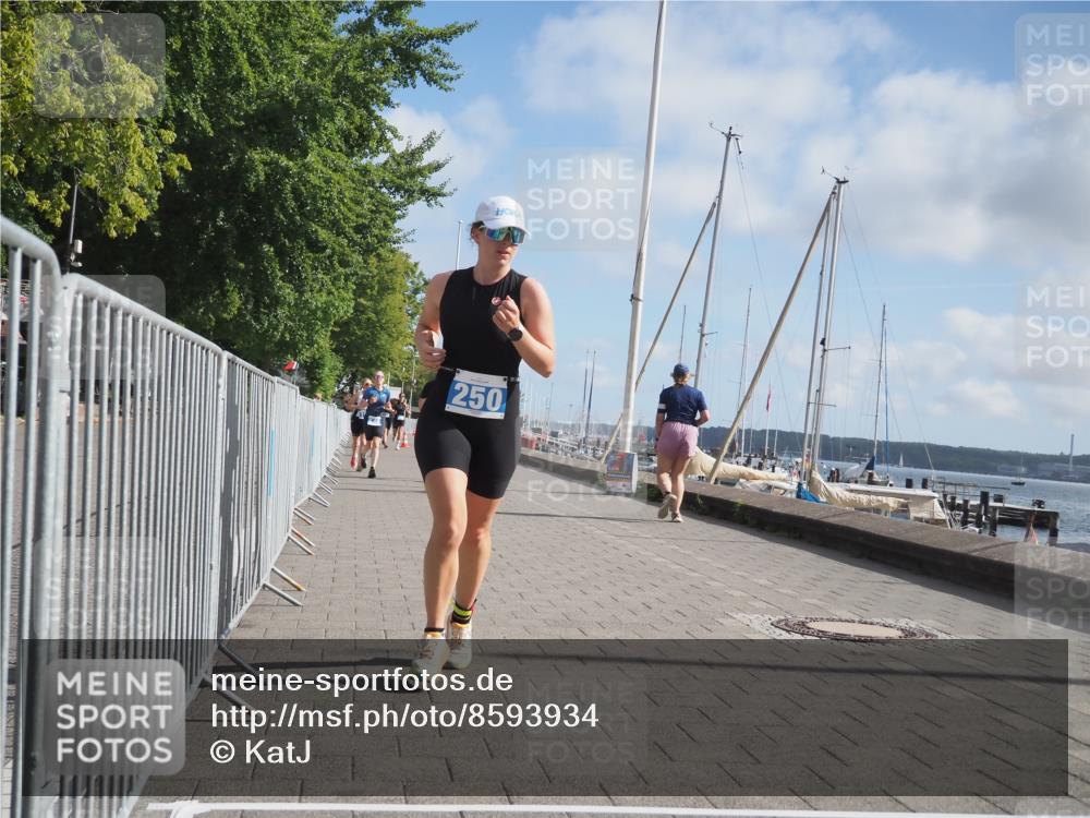 17.08.2025 - KN Förde Triathlon 2025 KatJ http://msf.ph/oto/8593934 17.08.2025 10:21:58 Laufen 120, 126, 147, 148, 153, 166, 224, 250 meine-sportfotos.de