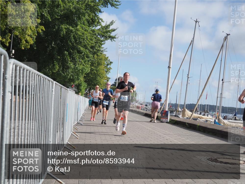17.08.2025 - KN Förde Triathlon 2025 KatJ http://msf.ph/oto/8593944 17.08.2025 10:22:00 Laufen 126, 147, 148, 153, 166, 224, 250 meine-sportfotos.de