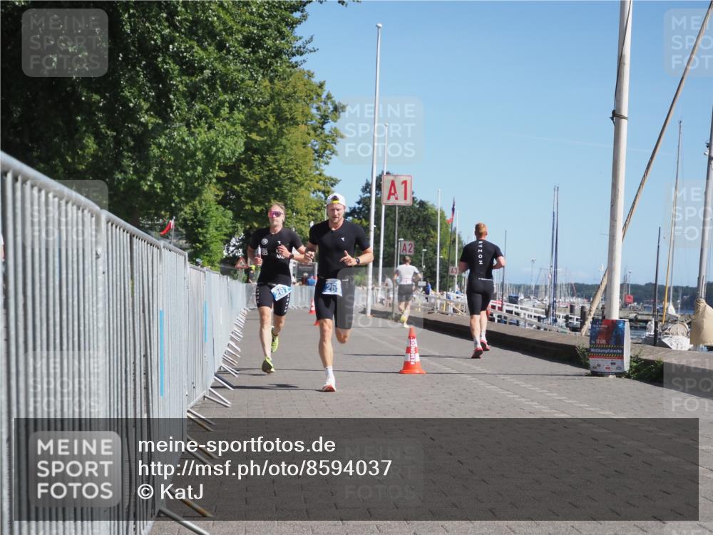 17.08.2025 - KN Förde Triathlon 2025 KatJ http://msf.ph/oto/8594037 17.08.2025 11:39:29 Laufen 265, 267 meine-sportfotos.de