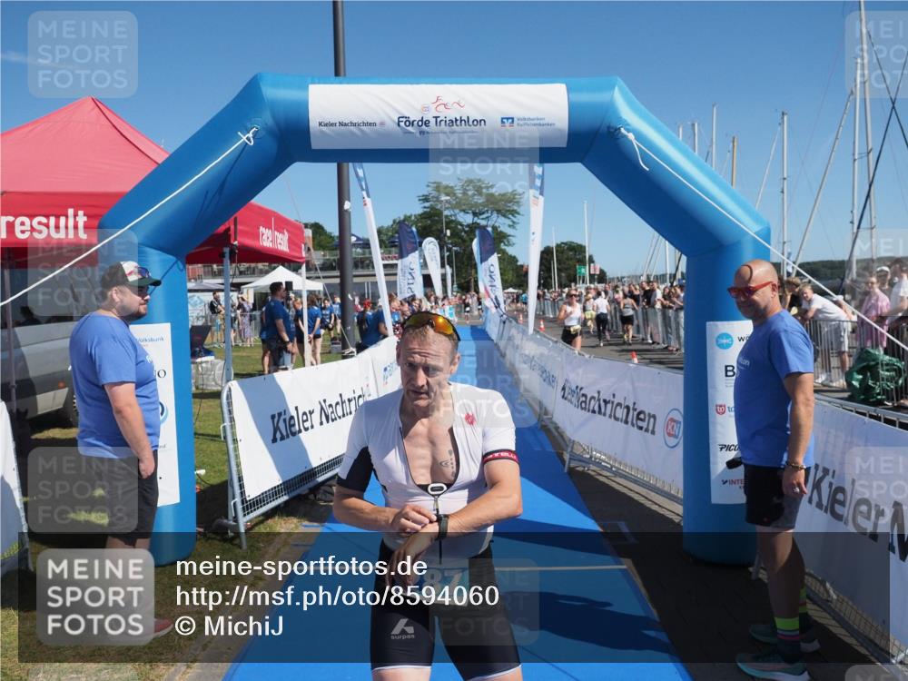 17.08.2025 - KN Förde Triathlon 2025 MichiJ http://msf.ph/oto/8594060 17.08.2025 12:01:19 Laufen 275, 287 meine-sportfotos.de