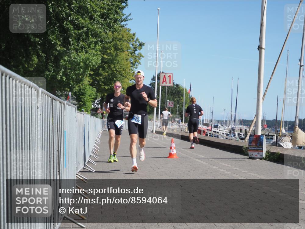17.08.2025 - KN Förde Triathlon 2025 KatJ http://msf.ph/oto/8594064 17.08.2025 11:39:30 Laufen 265, 267 meine-sportfotos.de