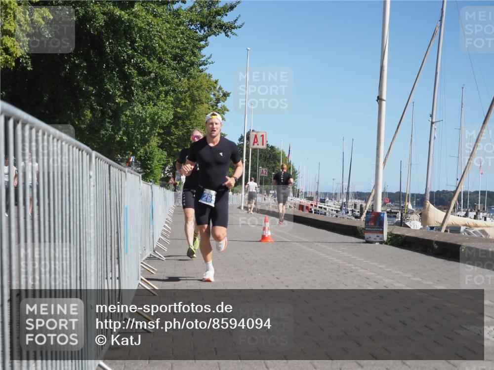 17.08.2025 - KN Förde Triathlon 2025 KatJ http://msf.ph/oto/8594094 17.08.2025 11:39:31 Laufen 265, 267 meine-sportfotos.de