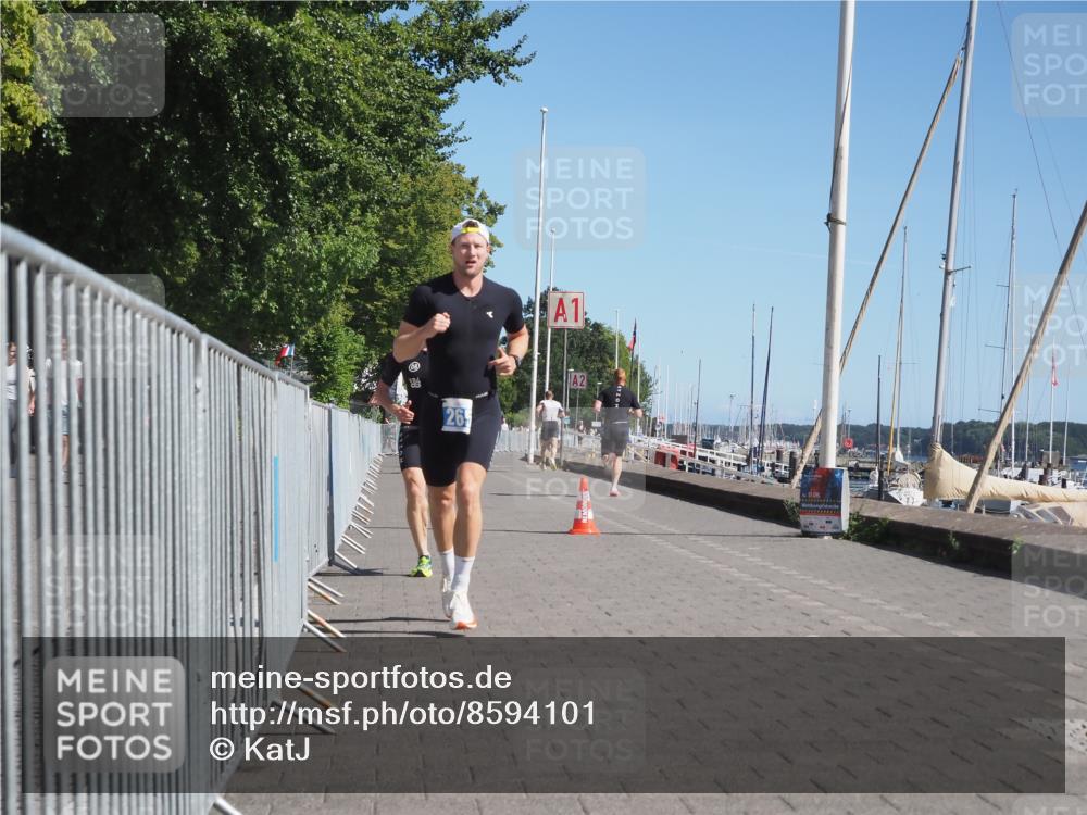 17.08.2025 - KN Förde Triathlon 2025 KatJ http://msf.ph/oto/8594101 17.08.2025 11:39:31 Laufen 265, 267 meine-sportfotos.de