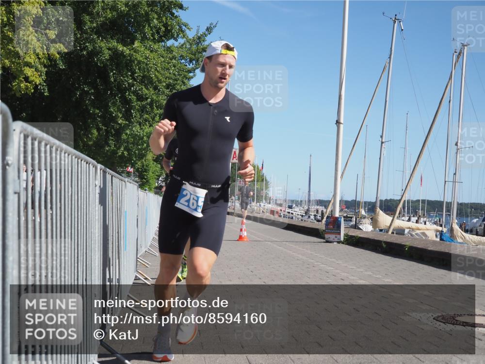 17.08.2025 - KN Förde Triathlon 2025 KatJ http://msf.ph/oto/8594160 17.08.2025 11:39:32 Laufen 265, 267 meine-sportfotos.de