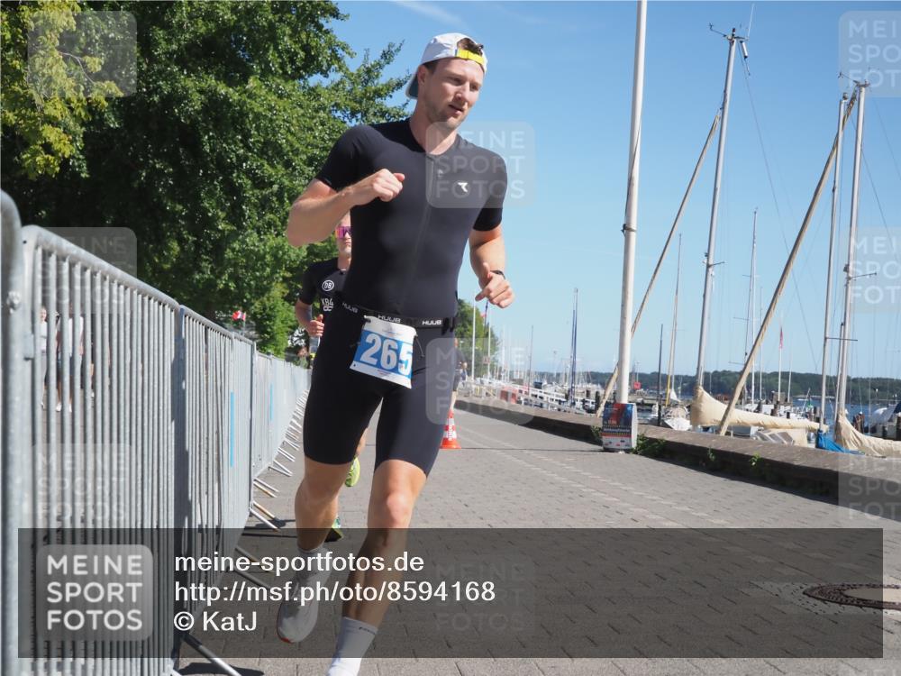 17.08.2025 - KN Förde Triathlon 2025 KatJ http://msf.ph/oto/8594168 17.08.2025 11:39:32 Laufen 265, 267 meine-sportfotos.de