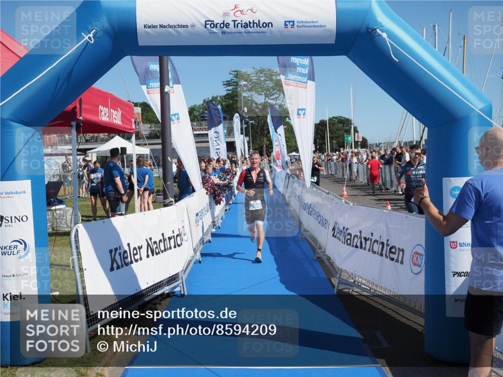 17.08.2025 - KN Förde Triathlon 2025 MichiJ http://msf.ph/oto/8594209 17.08.2025 12:01:30 Laufen 389 meine-sportfotos.de