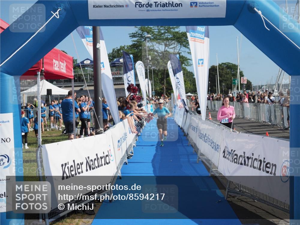 17.08.2025 - KN Förde Triathlon 2025 MichiJ http://msf.ph/oto/8594217 17.08.2025 10:38:05 Laufen 141 meine-sportfotos.de