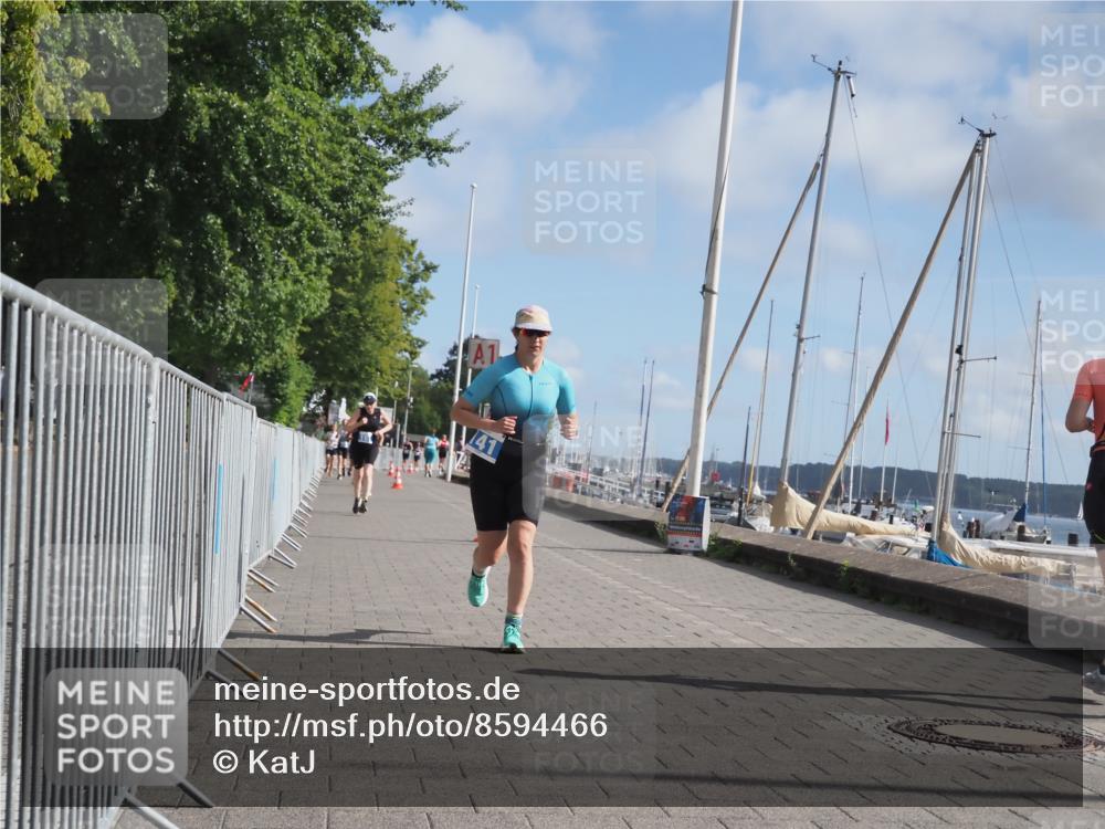 17.08.2025 - KN Förde Triathlon 2025 KatJ http://msf.ph/oto/8594466 17.08.2025 10:22:45 Laufen 141, 197, 216 meine-sportfotos.de